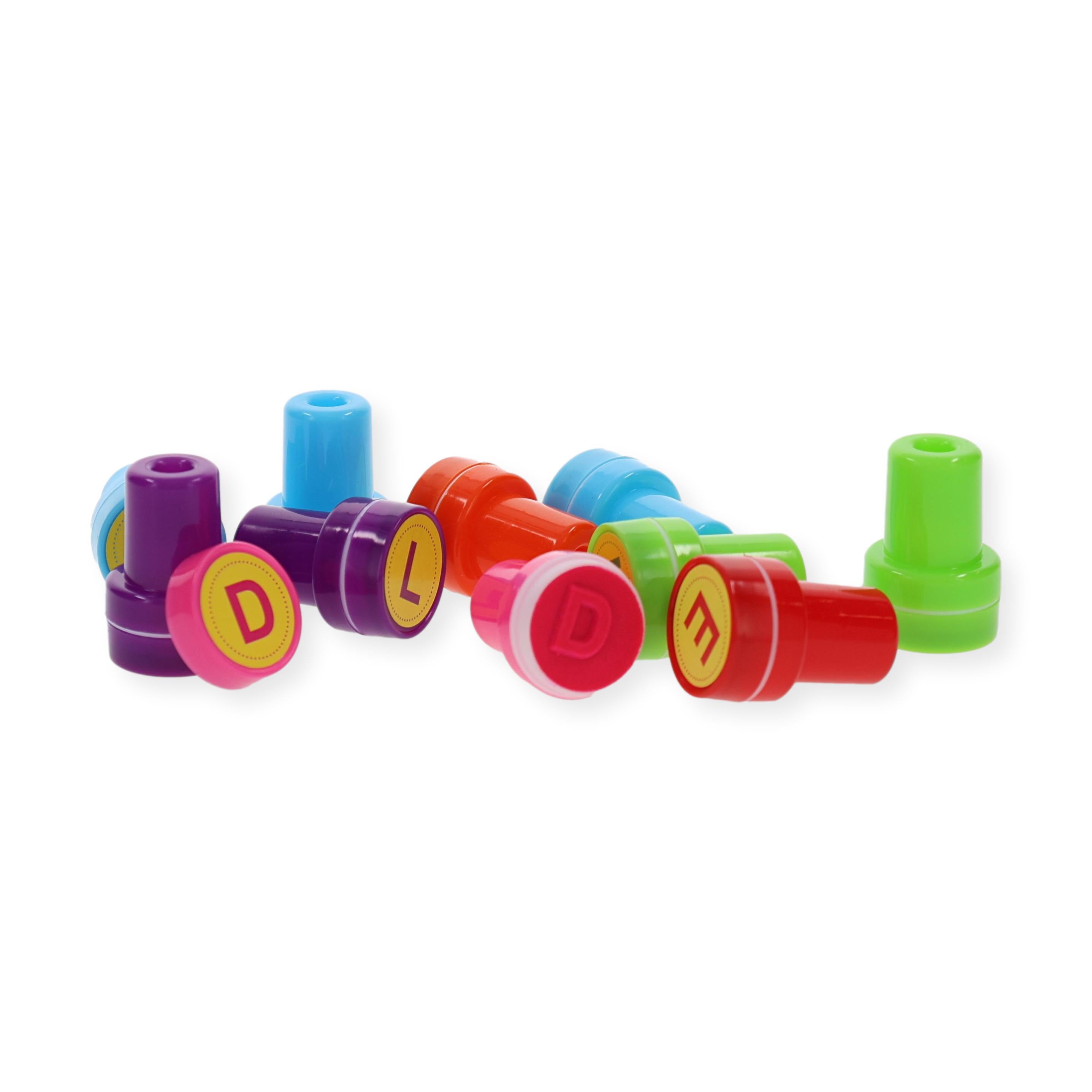 Selbstfärbende Stempelbuchstaben im Koffer - kinder-druckerei.de