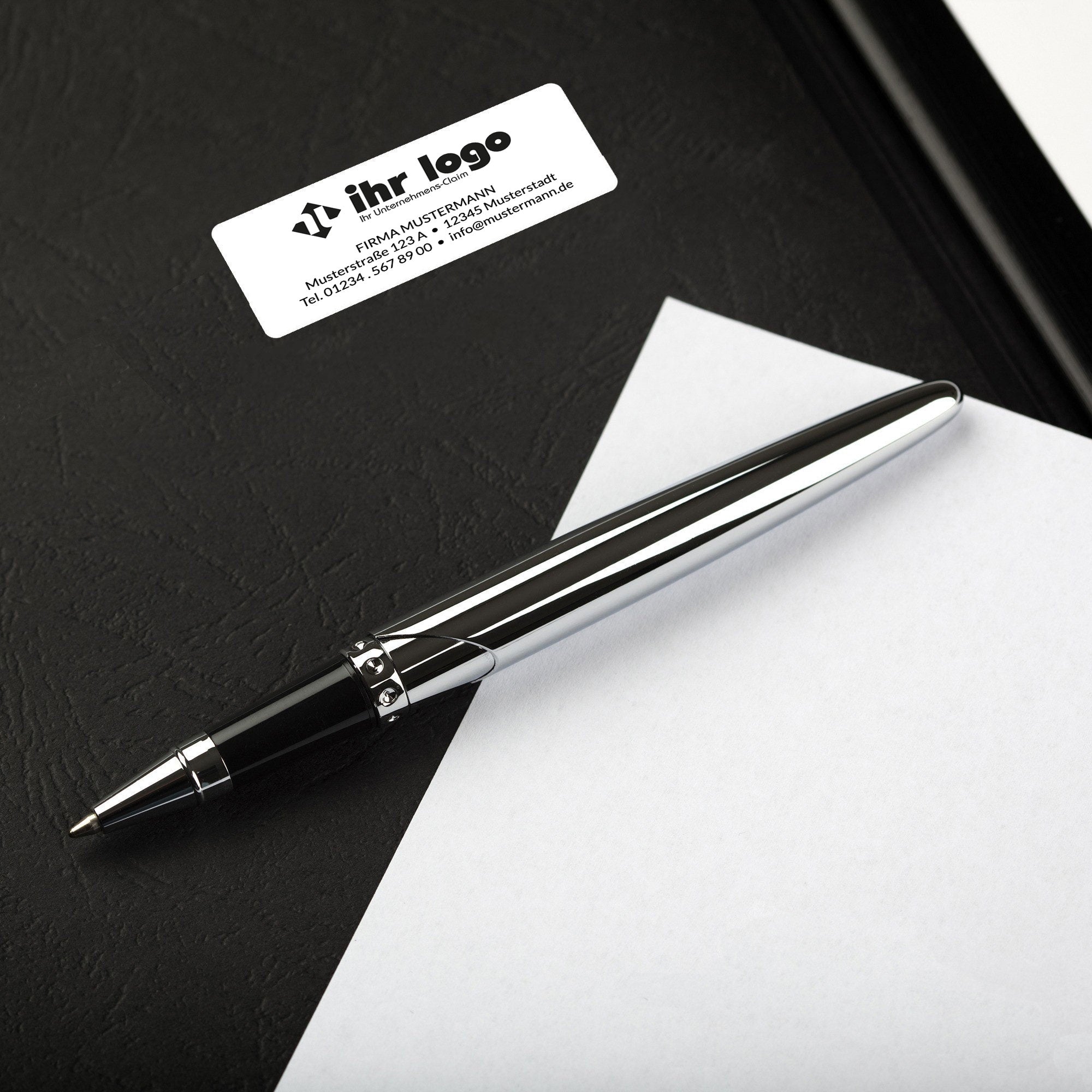 Adressaufkleber mit Logo — Design-Variante 2