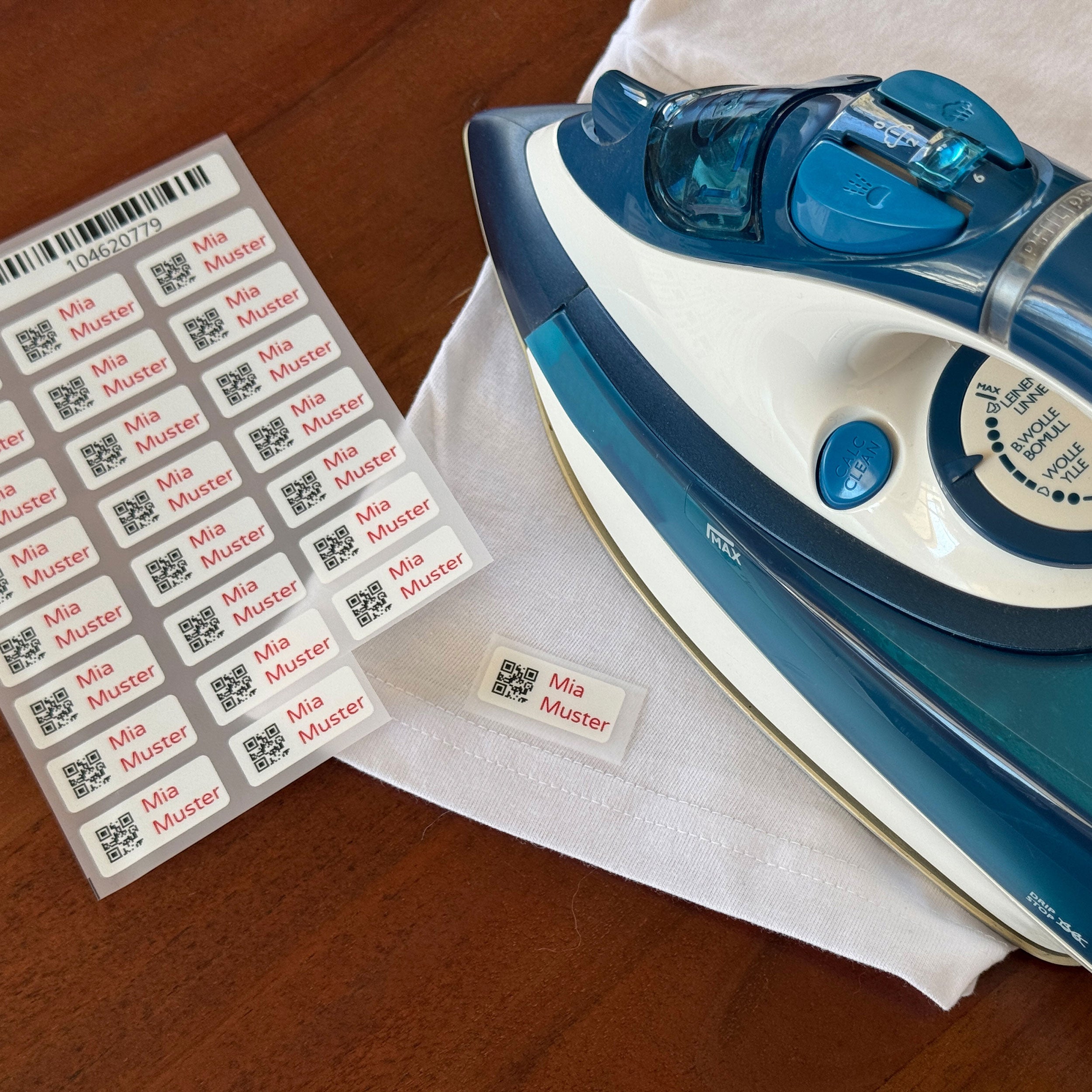 225 Stück Bügeletiketten mit QR Code 30x13 mm - kinder-druckerei.de