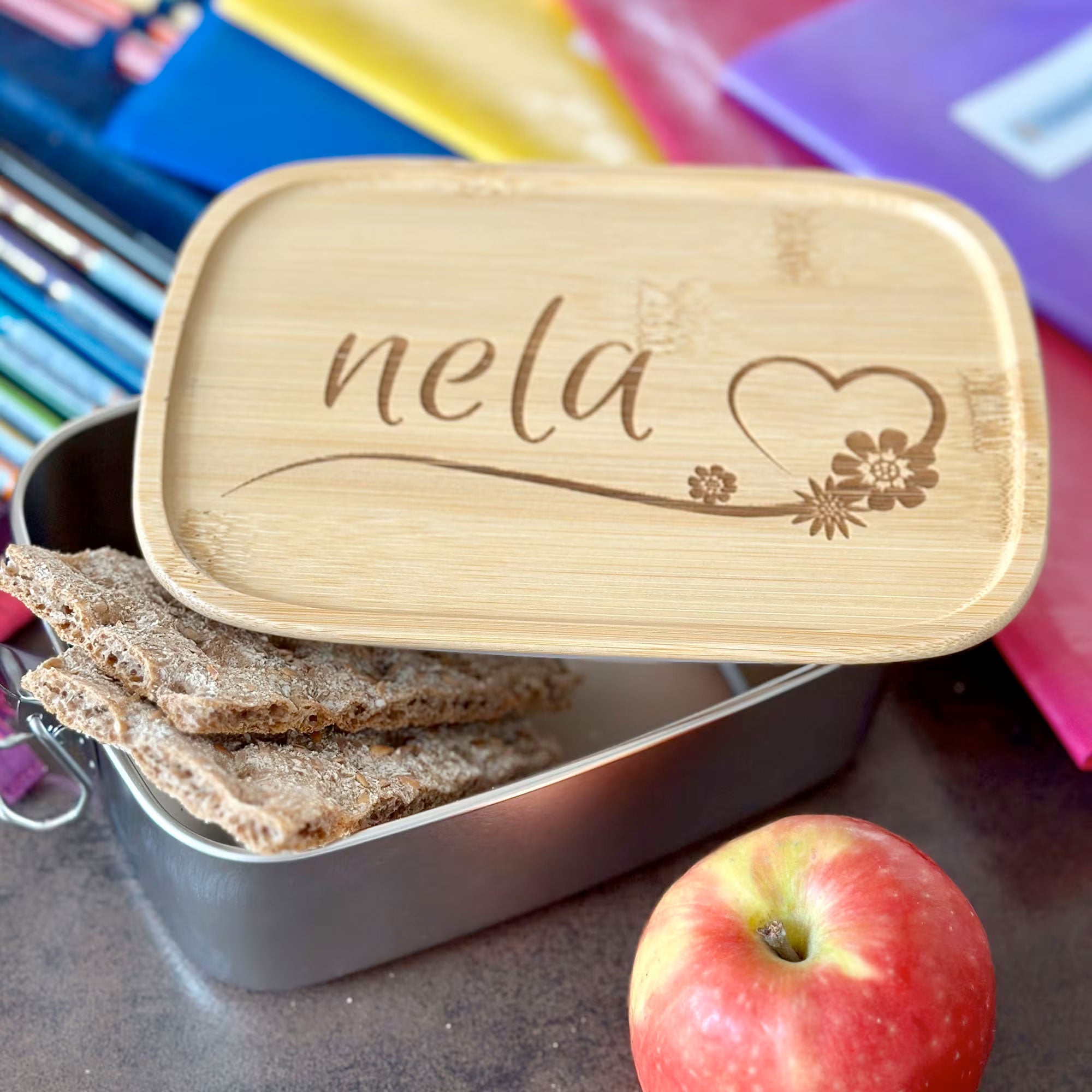 Lunchbox aus Edelstahl mit Bambusdeckel und Verschluss & inkl. individueller Gravur - kinder-druckerei.de