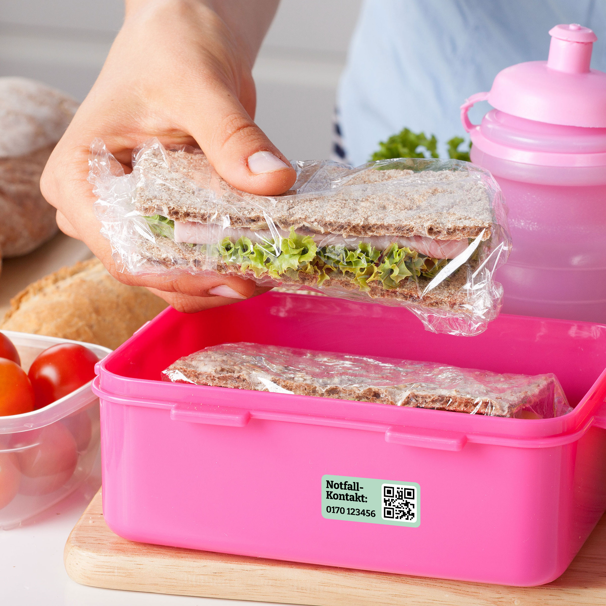 Notfallkontakt-Aufkleber mit Telefonnummer & QR-Code, stark haftend, 30x13mm - kinder-druckerei.de